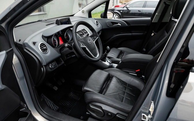 Opel Meriva cena 26700 przebieg: 159000, rok produkcji 2011 z Poznań małe 704